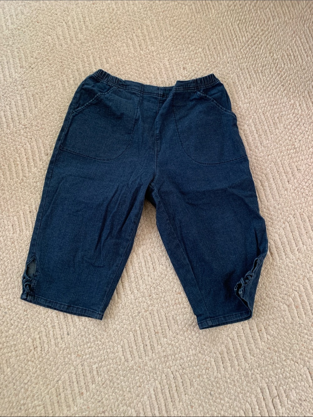 New Women’s Size 1X Dark Blue Denim Capris